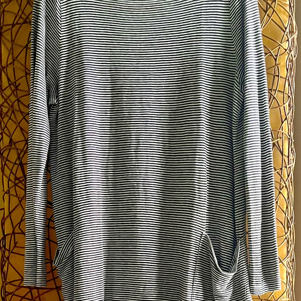 100% organic linen, black-and-white striped tunic tee.